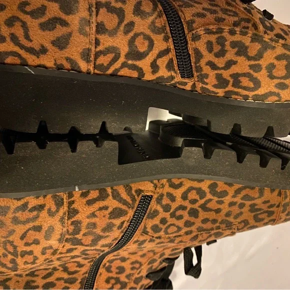 Women’s Donald J. Pliner Cheetah Print Boots Size 8.5 - Picture 6 of 9